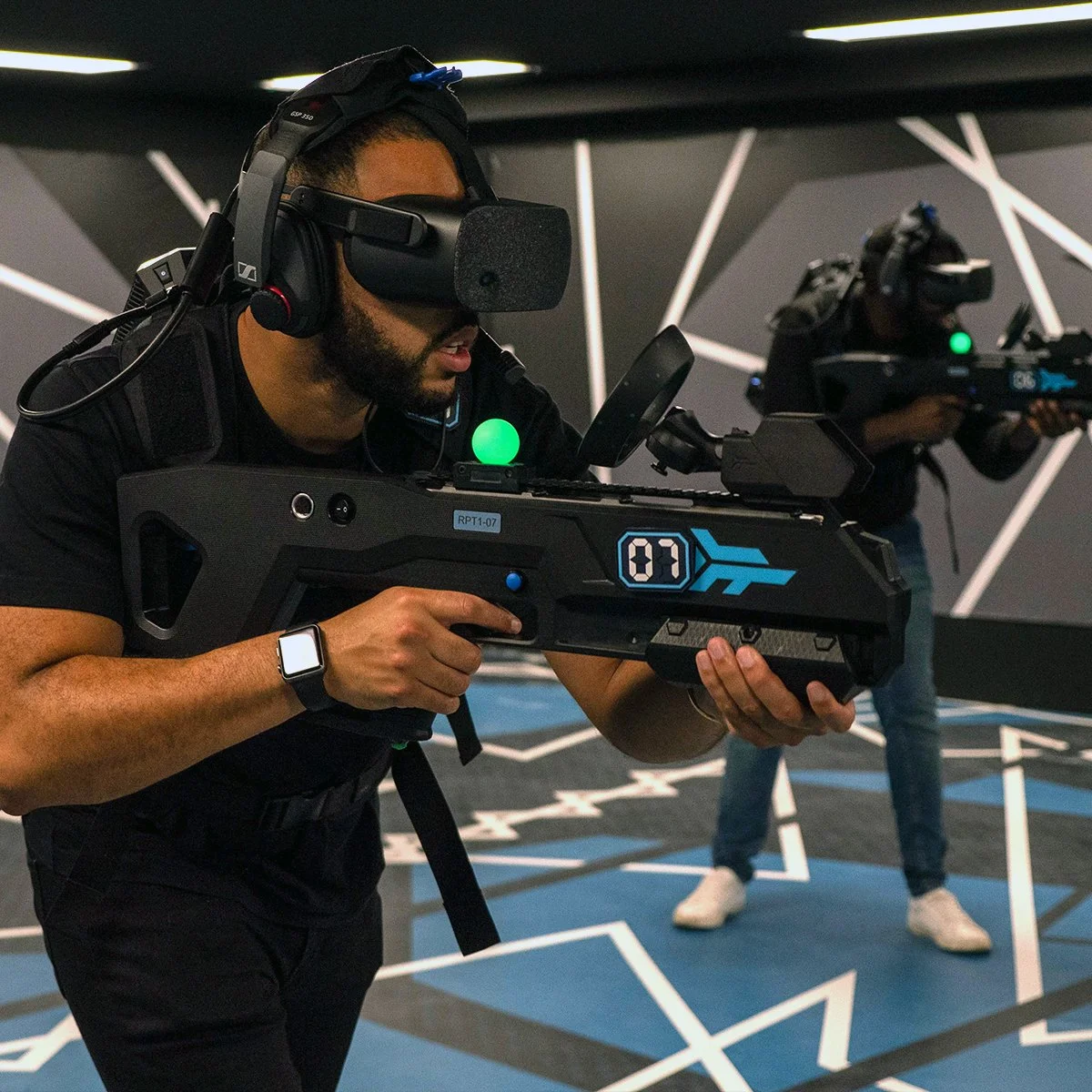 How to Experience Virtual Reality (Complete Guide) 